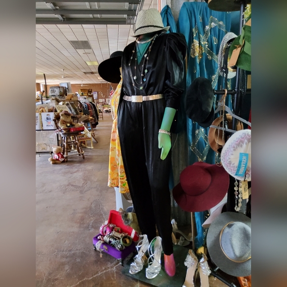 Meet your Posher, Jennifer - Picture 16 of 16